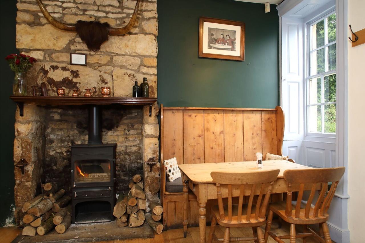Horse And Groom Moreton-in-Marsh Екстериор снимка
