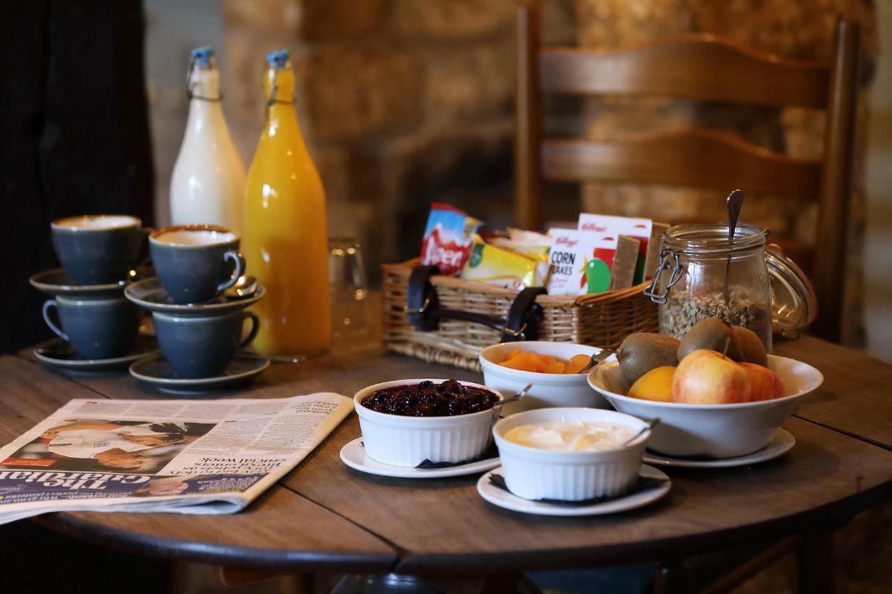 Horse And Groom Moreton-in-Marsh Екстериор снимка